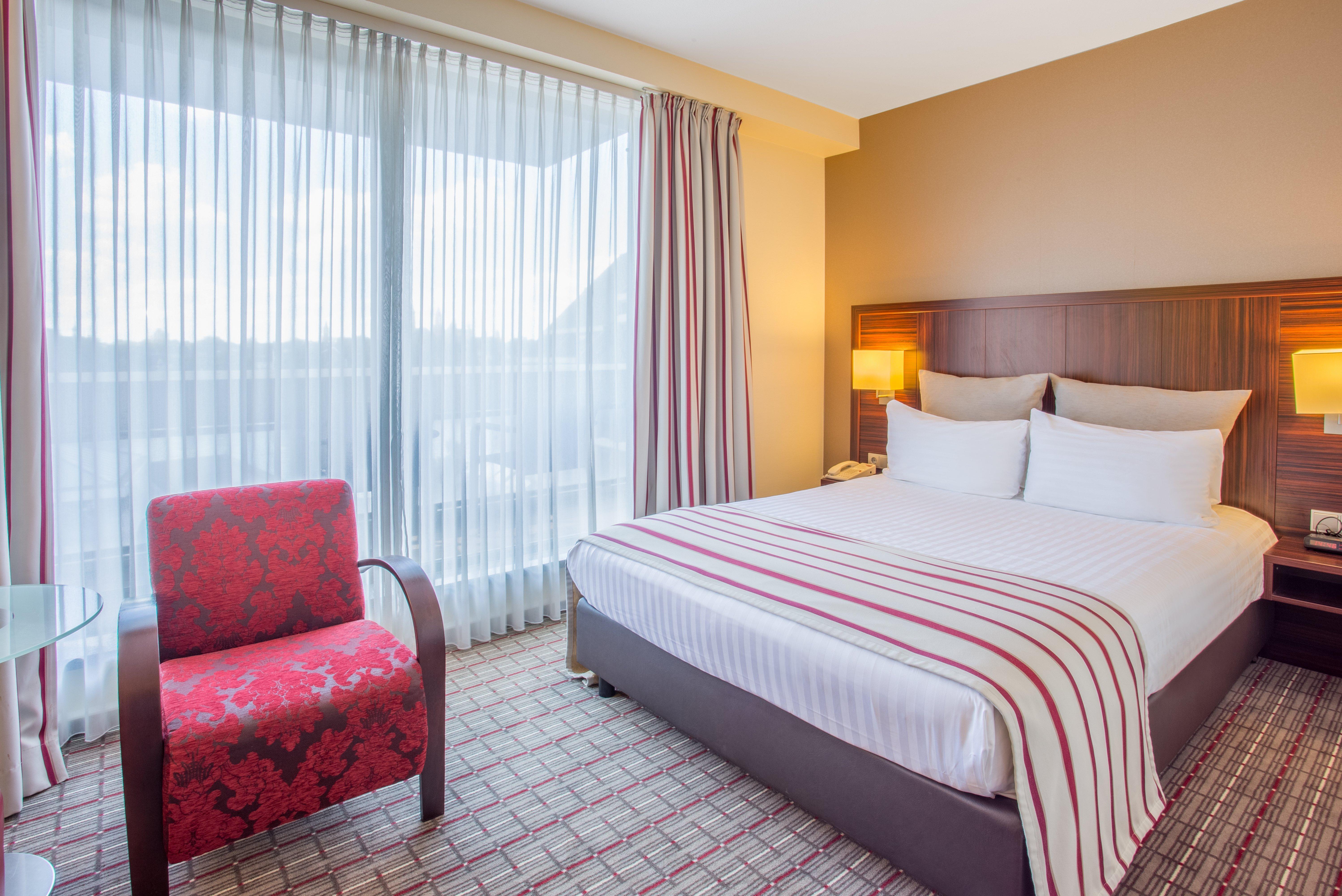 Crowne Plaza Maastricht By Ihg Hotel Екстериор снимка