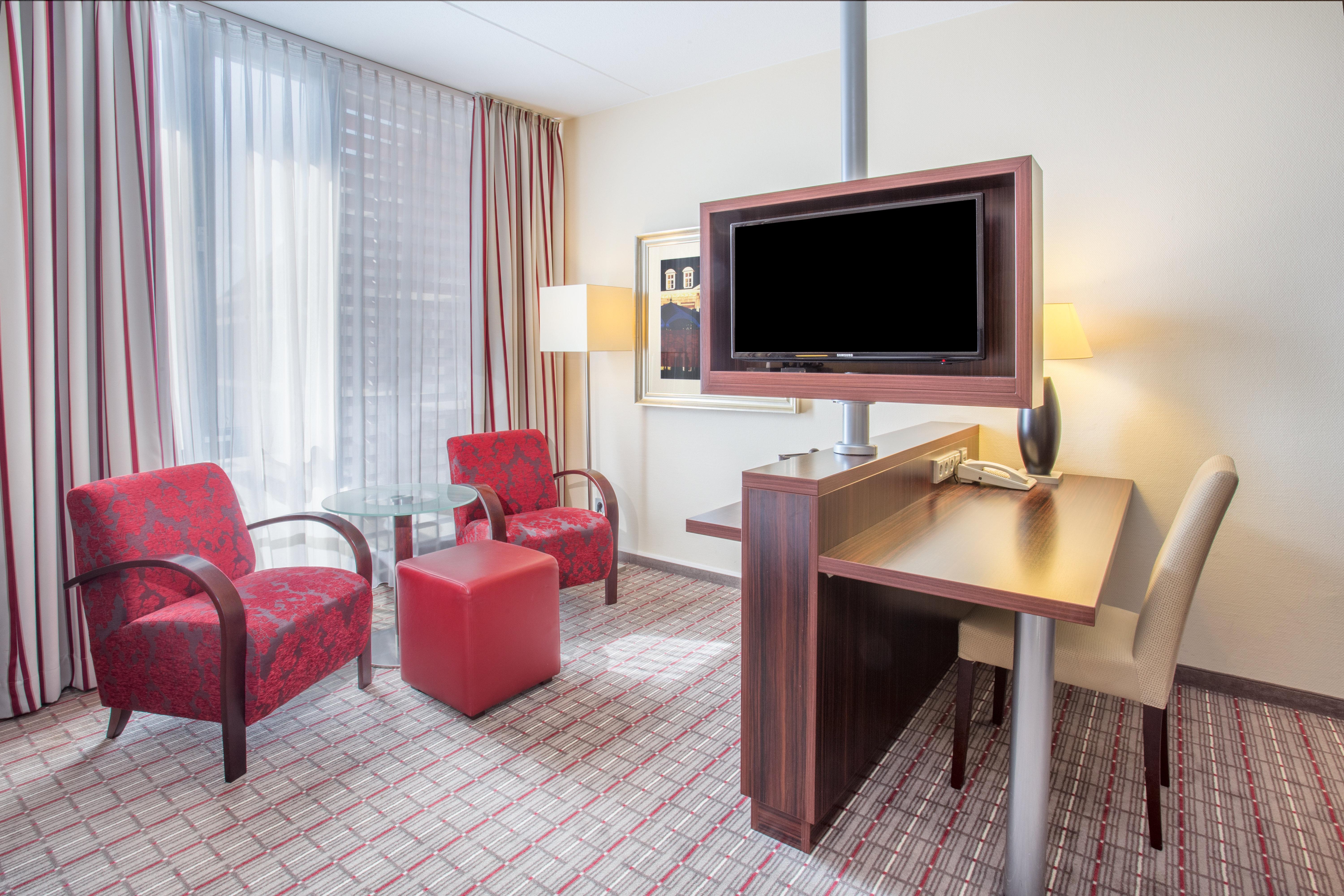 Crowne Plaza Maastricht By Ihg Hotel Екстериор снимка
