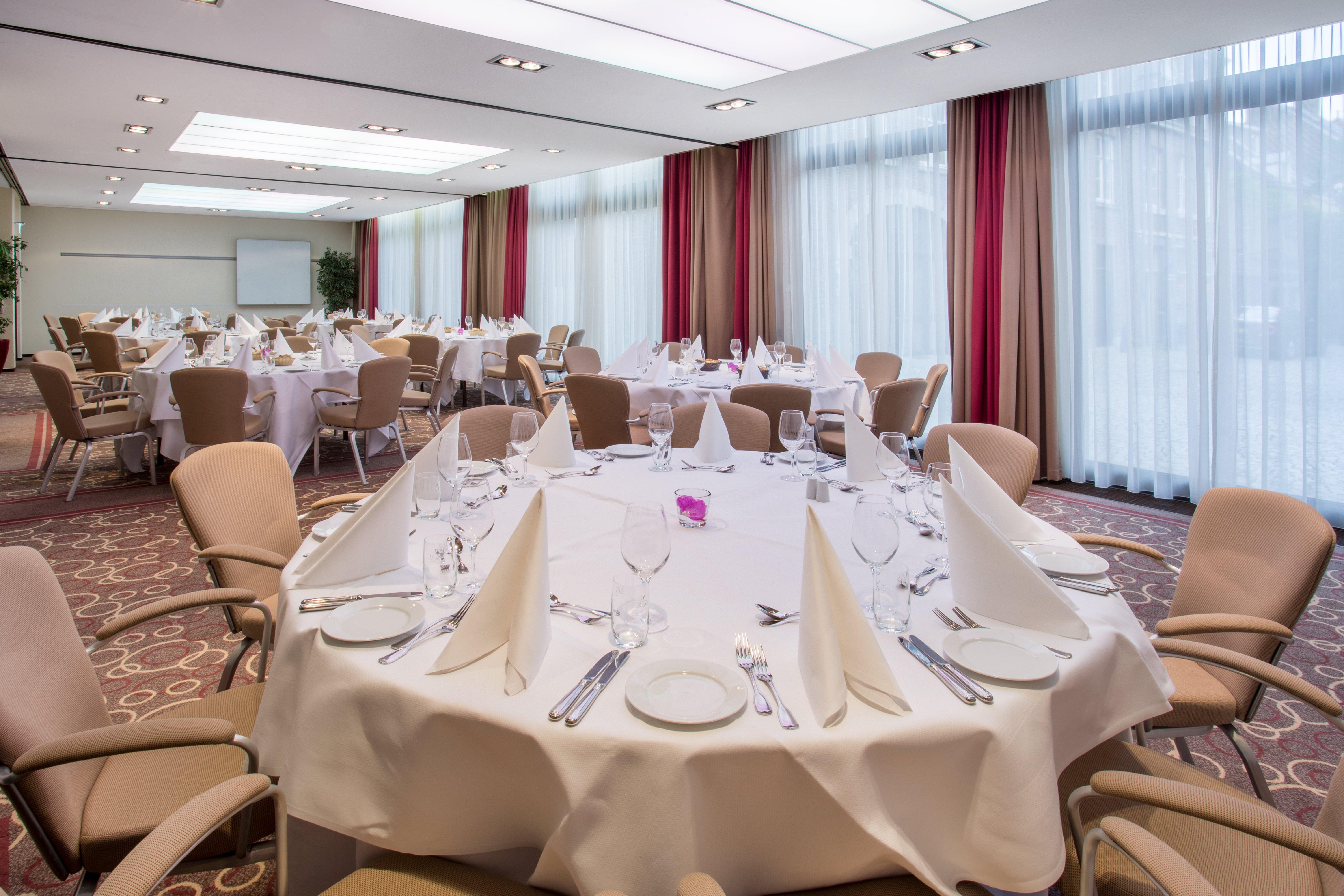 Crowne Plaza Maastricht By Ihg Hotel Екстериор снимка