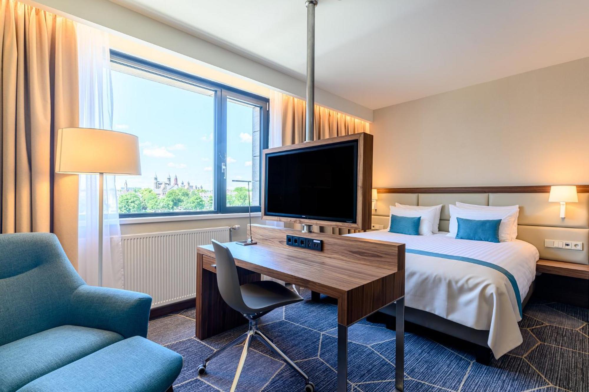 Crowne Plaza Maastricht By Ihg Hotel Екстериор снимка