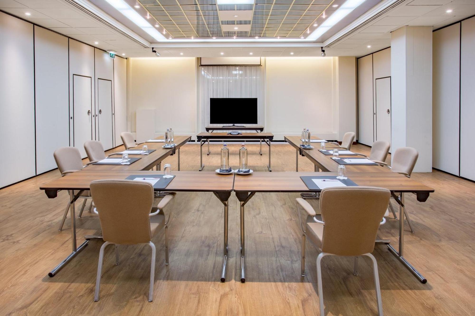 Crowne Plaza Maastricht By Ihg Hotel Екстериор снимка