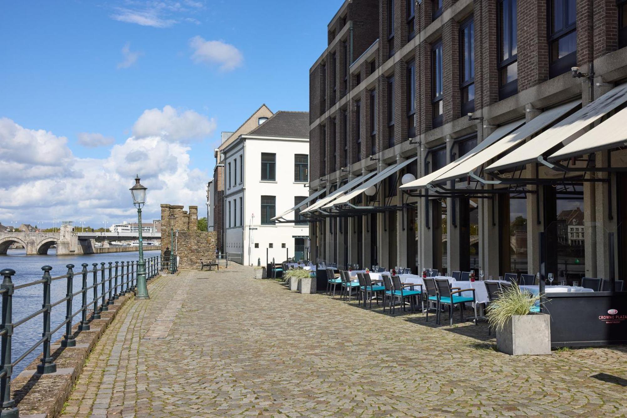 Crowne Plaza Maastricht By Ihg Hotel Екстериор снимка